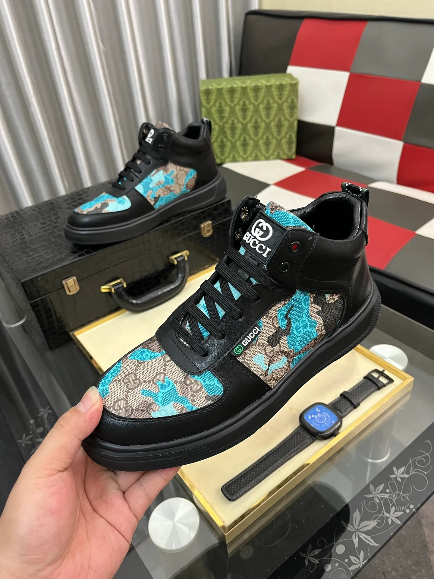Men's shoes💰: 420⌚️⌚️[GUCCI sheepskin lining] Men's classic Gucci high-top casual shoes, original quality💯The upper is made of imported Italian cowhide and sheepskin lining, with fine workmanship and high-end atmosphere. Has a fashionable and exemplary look. Original rubber wear-resistant outsole. Code number: 38-44